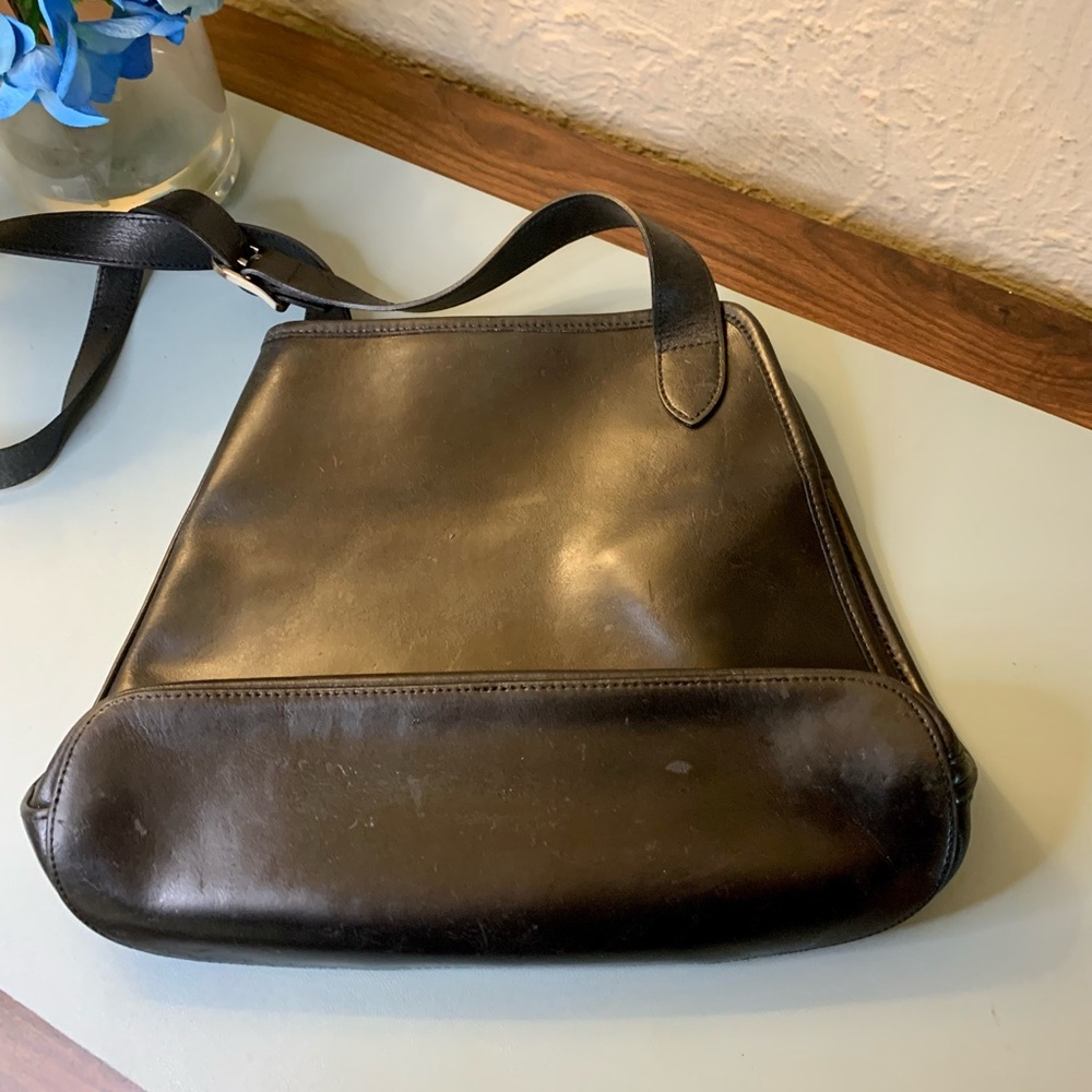Elegant Black Leather Women's Bag - Picture 4 of 10